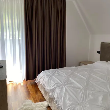 Carpatina Lodge *